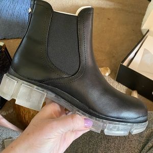 Brand new size 9 Nine West boot